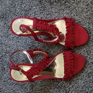 NWOT "Unlisted" Kenneth Cole  Production Women's Red Heel